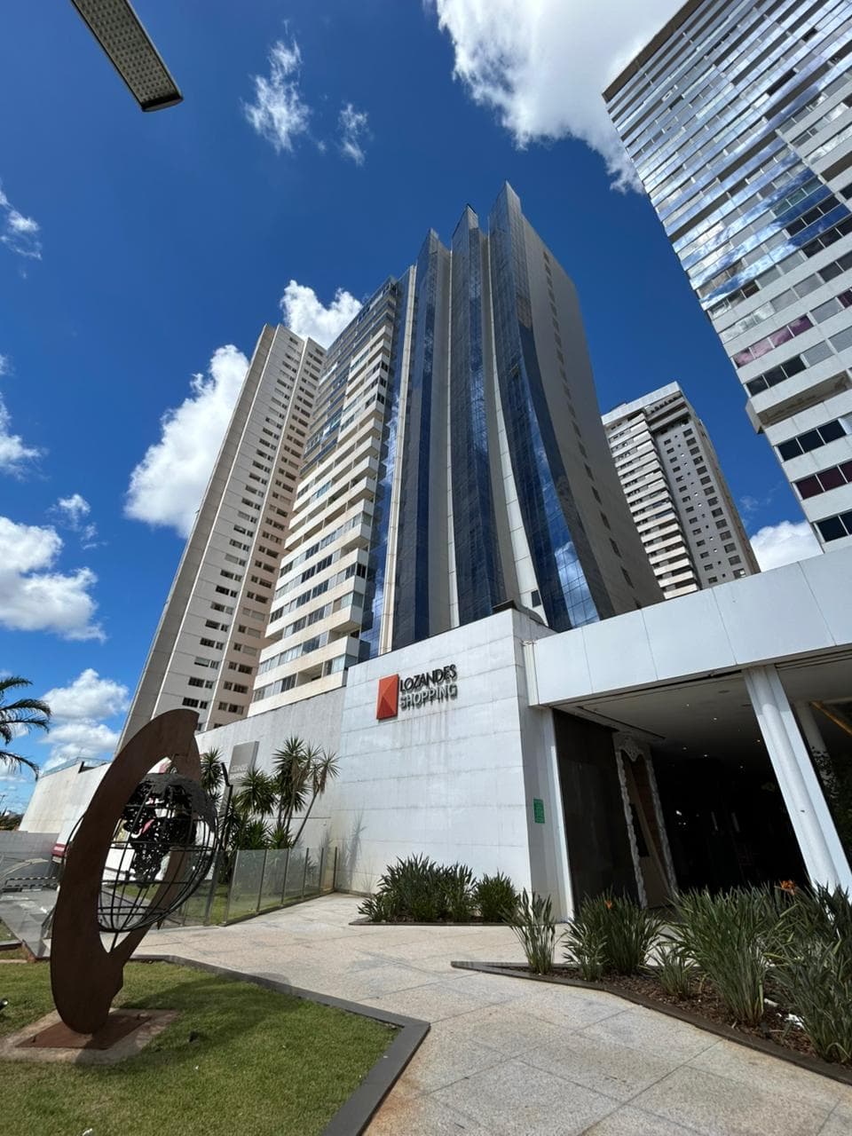 Sala comercial com 31 m² para alugar no Park Lozandes, Torre Trade, em Goiânia-GO (Sala 606)