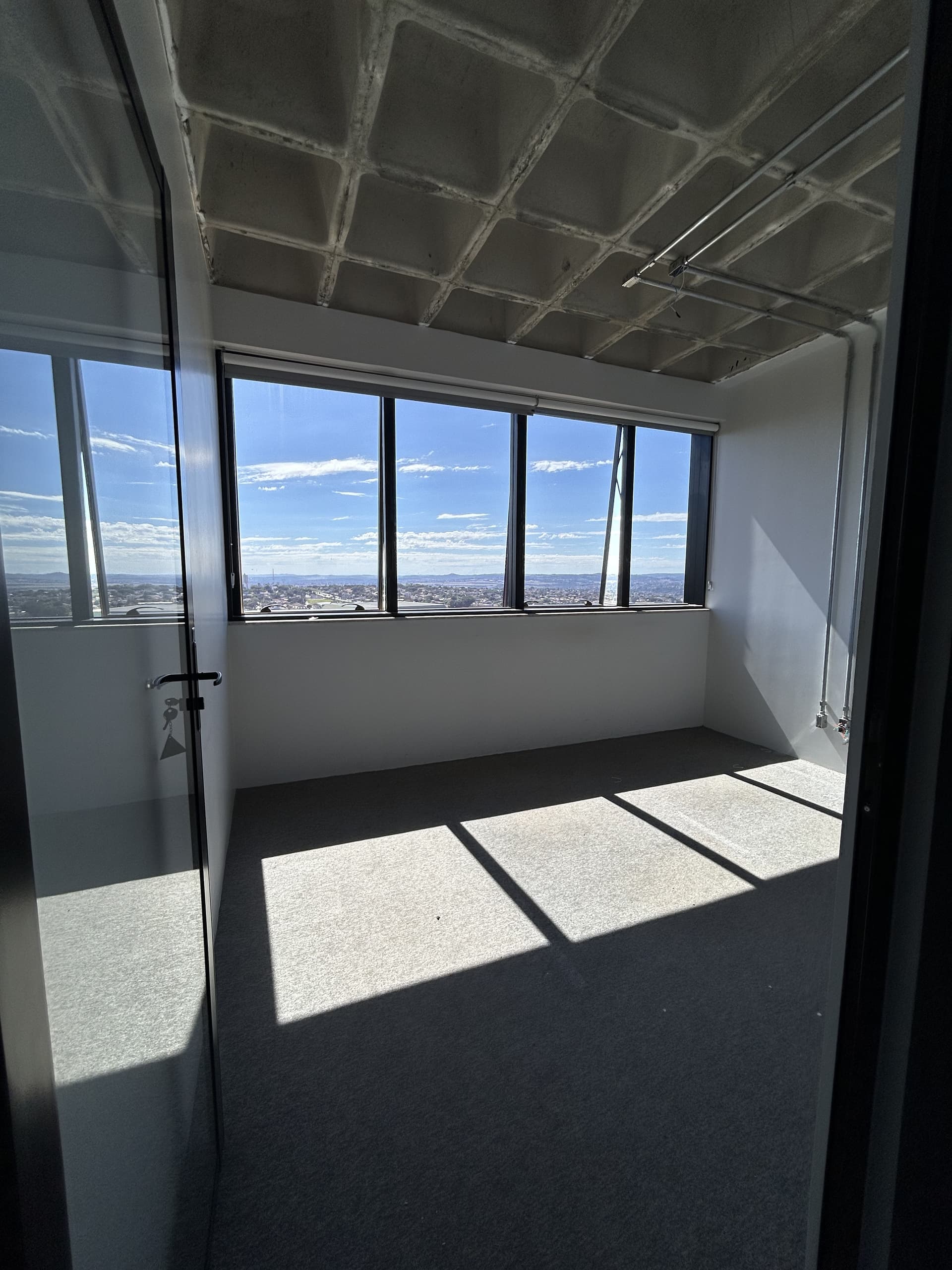 Sala comercial para alugar no Jardim Goiás, QS Tower Office, em Goiânia-GO (Sala 1403)