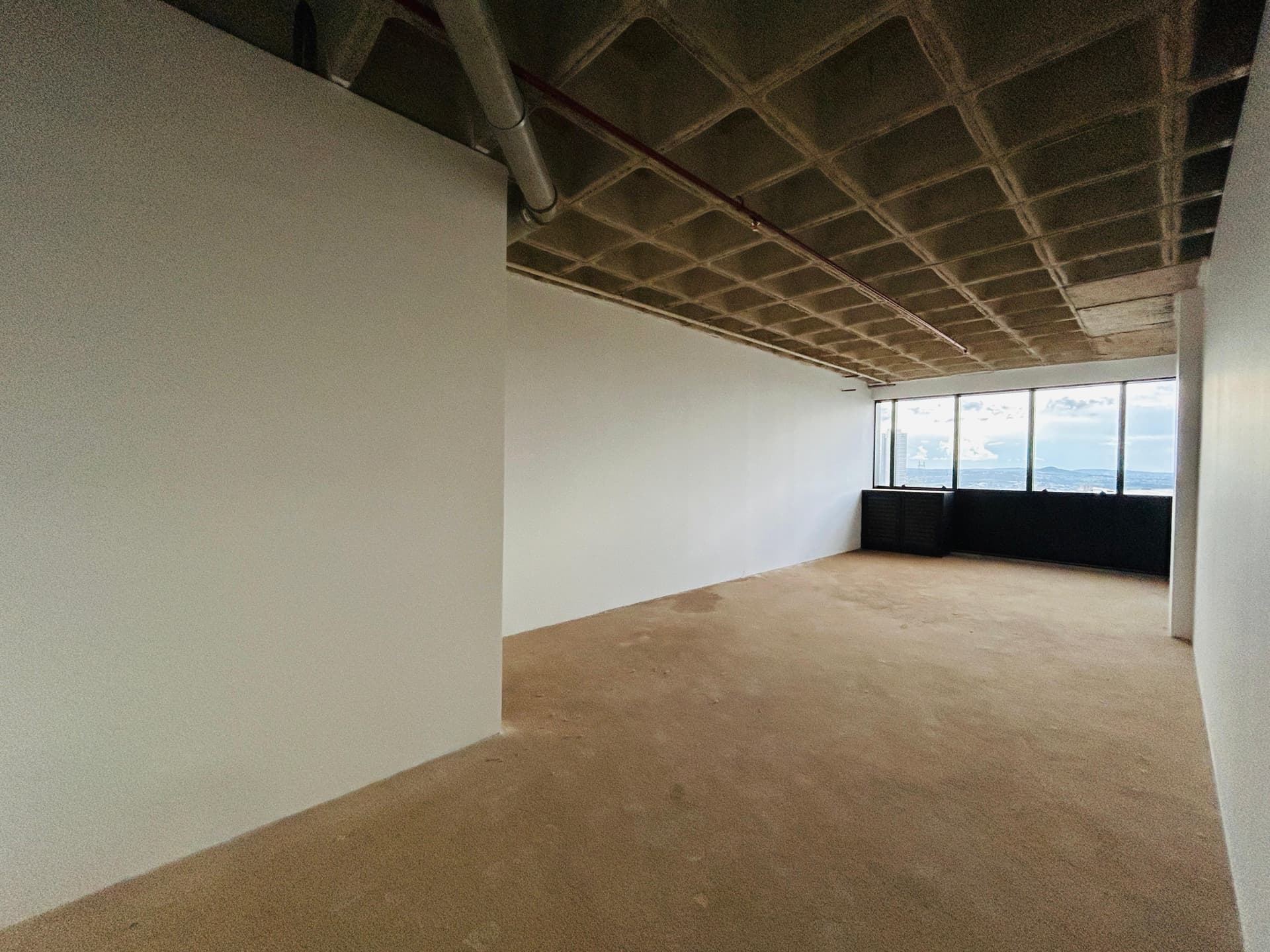 Sala comercial para alugar no Jardim Goiás, QS Tower Office, em Goiânia-GO (Sala 810)