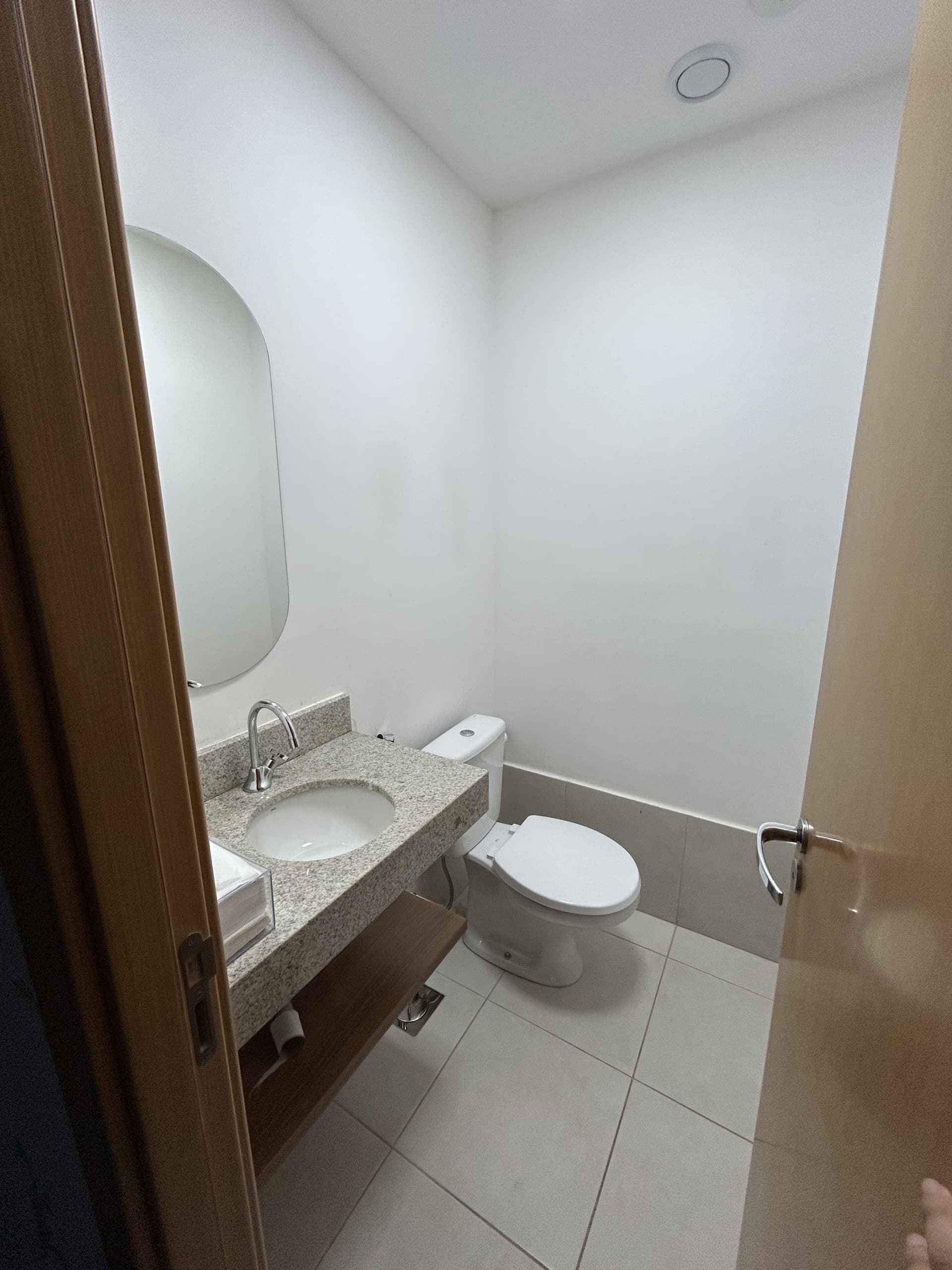 Sala comercial para alugar no Jardim Goiás, QS Tower Office, em Goiânia-GO (Sala 1403)