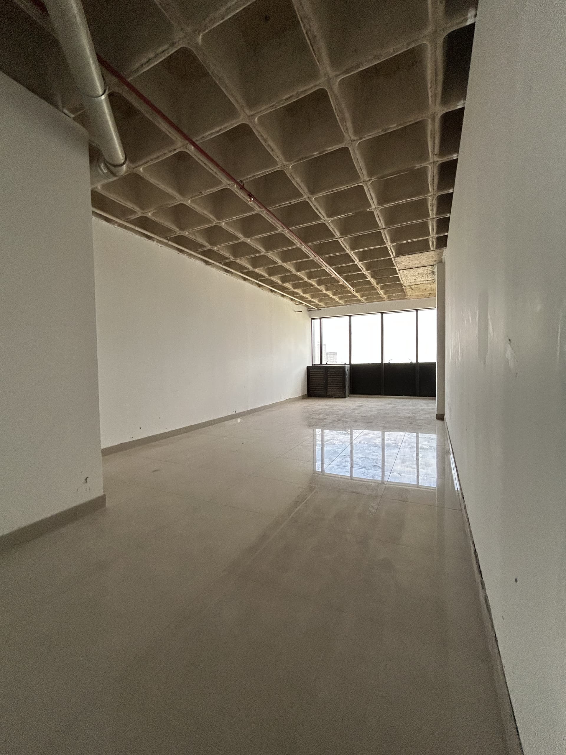 Sala comercial para alugar no Jardim Goiás, QS Tower Office, em Goiânia-GO (Sala 910)