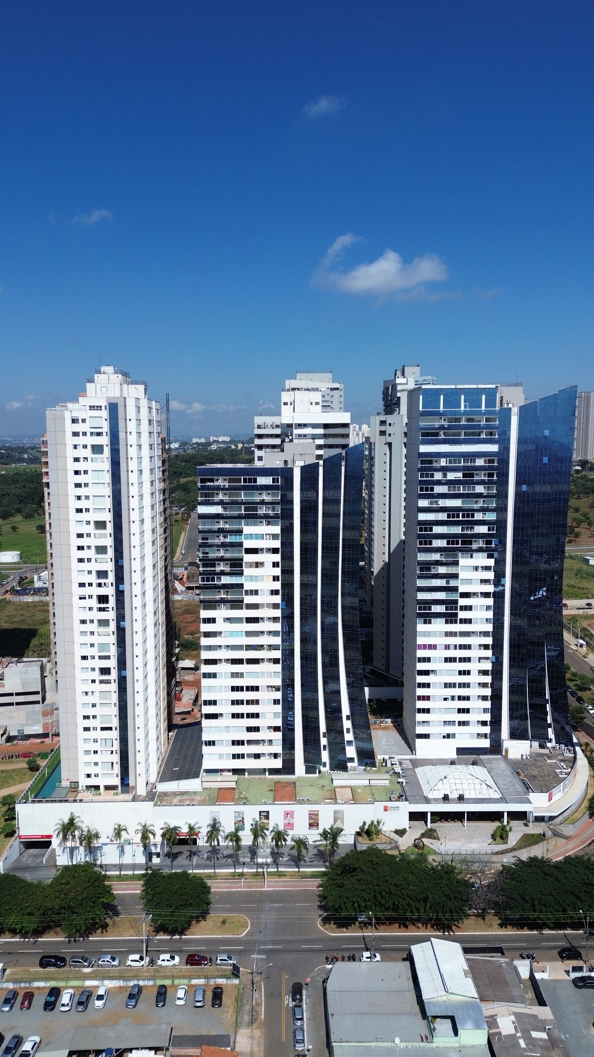 Loja para alugar no Shopping Lozandes em Goiânia-GO (Loja 05)