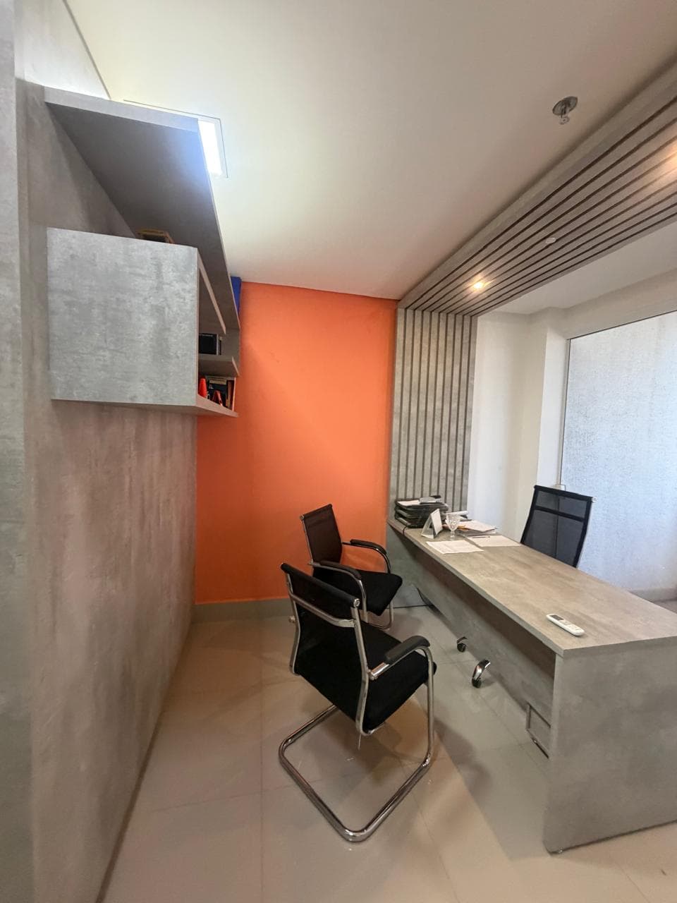 Sala comercial com 31m² para alugar no Park Lozandes, Torre Trade, em Goiânia-GO (Sala 506)