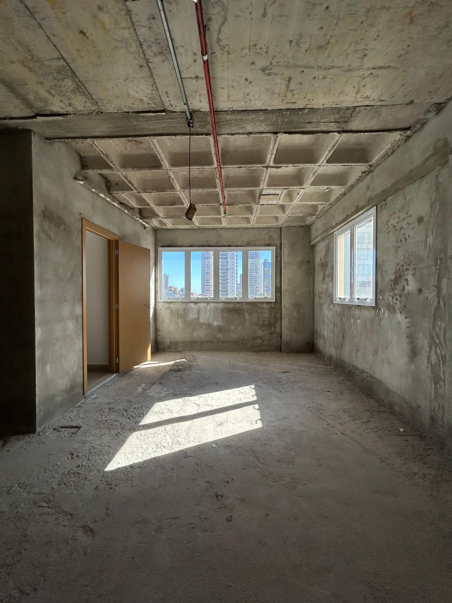 Sala comercial a venda no Setor Marista, QS Life Clinical, em Goiânia-GO (Sala 104)