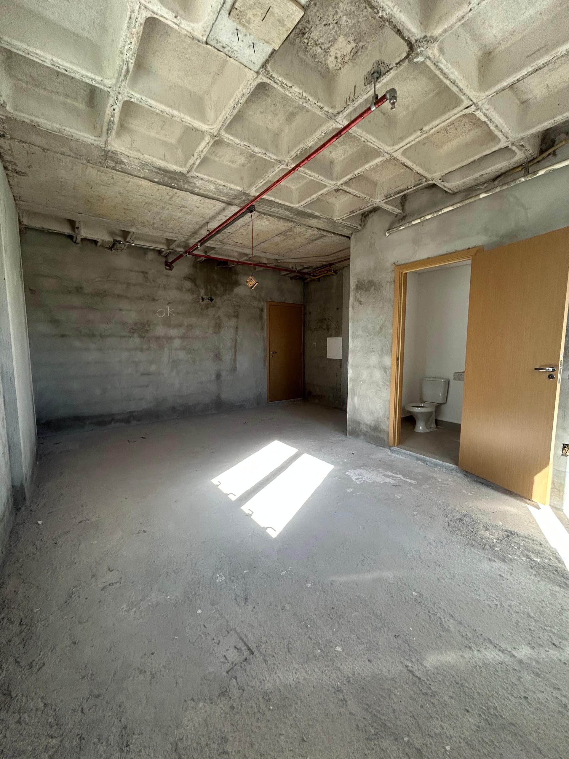 Sala comercial a venda no Setor Marista, QS Life Clinical, em Goiânia-GO (Sala 104)